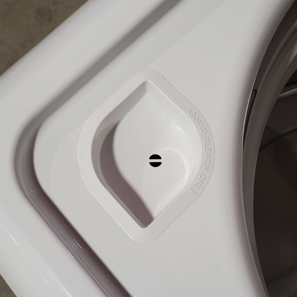 Pictures of Hotpoint® 4.0 cu. ft. Capacity Washer with Cold Plus and Water Level Control HTW265ASWWW - Scratch & Dent (Moderate) and Hotpoint® 6.2 cu. ft. vented Electric Dryer with Auto Dry 16101 - HTX26EASWWW - Scratch & Dent (Minor) - Neu Appliance Outlet - Discount Appliance Outlet in Austin, Tx