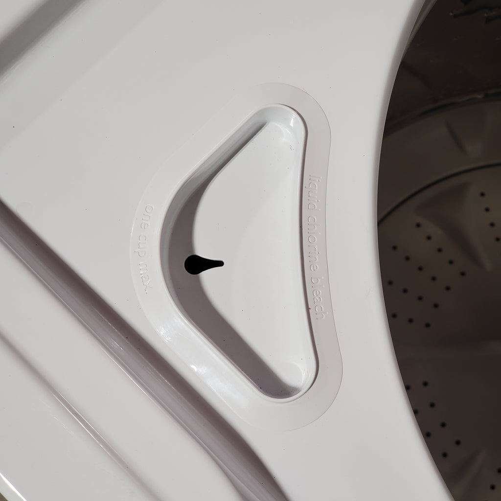 Amana Top Load 3.8 Cu. Ft. Washer with High Efficiency Agitator in White 24SD24 - NTW4519JW - Scratch & Dent (Minor)