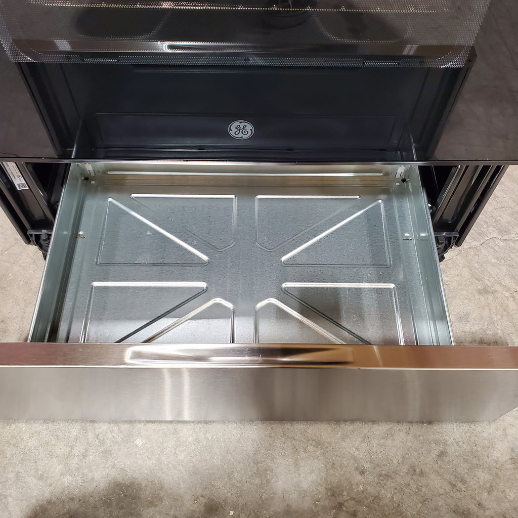 GE® ENERGY STAR® 30" Free-Standing Electric Range with Crisp Mode 25SD045 - GRF500SVSS - Open Box