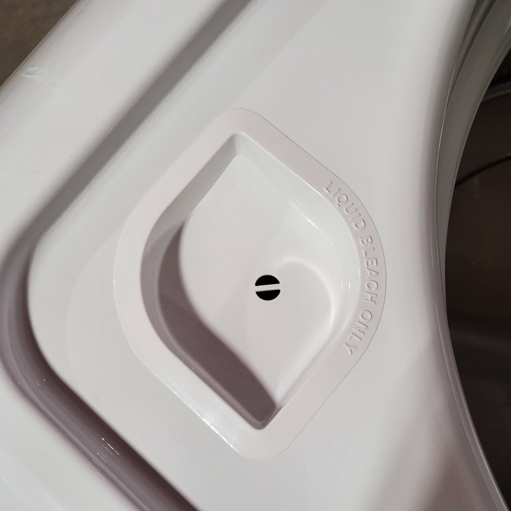 Pictures of Hotpoint® 4.0 cu. ft. Capacity Washer with Cold Plus and Water Level Control HTW265ASWWW - Scratch & Dent (Moderate) and Hotpoint® 6.2 cu. ft. vented Electric Dryer with Auto Dry 16102 - HTX26EASWWW - Scratch & Dent (Moderate) - Neu Appliance Outlet - Discount Appliance Outlet in Austin, Tx