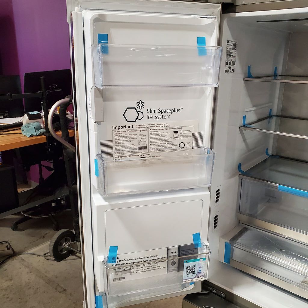 LG 26 cu. ft. Counter-Depth French Door Refrigerator in Stainless Steel with Mirror InstaView™ 3SD917 - LRYKC2606S - Scratch & Dent (Minor)