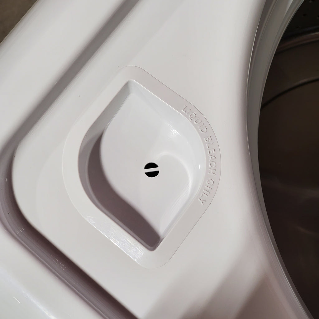 Pictures of Hotpoint White Top Load 3.8 Cu. Ft. Washer with Stainless Steel Basket and Heavy Duty Agitator 1CR02139 - HTW240ASKWS - Certified Refurbished - Neu Appliance Outlet - Discount Appliance Outlet in Austin, Tx