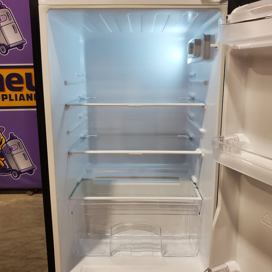 Vissani 4.5 cu. ft. 2-Door Mini Refrigerator in Platinum Steel with Freezer HVDR45PS - Open Box