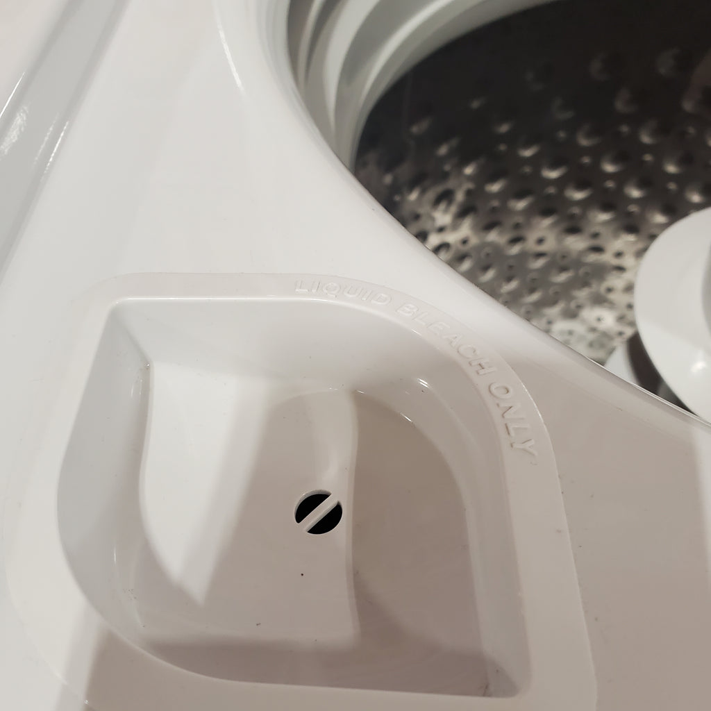 Pictures of GE® 4.5 cu. ft. Capacity Washer with Stainless Steel Basket GTW485ASWWB - Scratch & Dent (Major) and GE® 7.2 cu. ft. Capacity Electric Dryer with Up To 120 ft. Venting and Extended Tumble 16131 - GTD48EASWWB - Scratch & Dent (Minor) - Neu Appliance Outlet - Discount Appliance Outlet in Austin, Tx