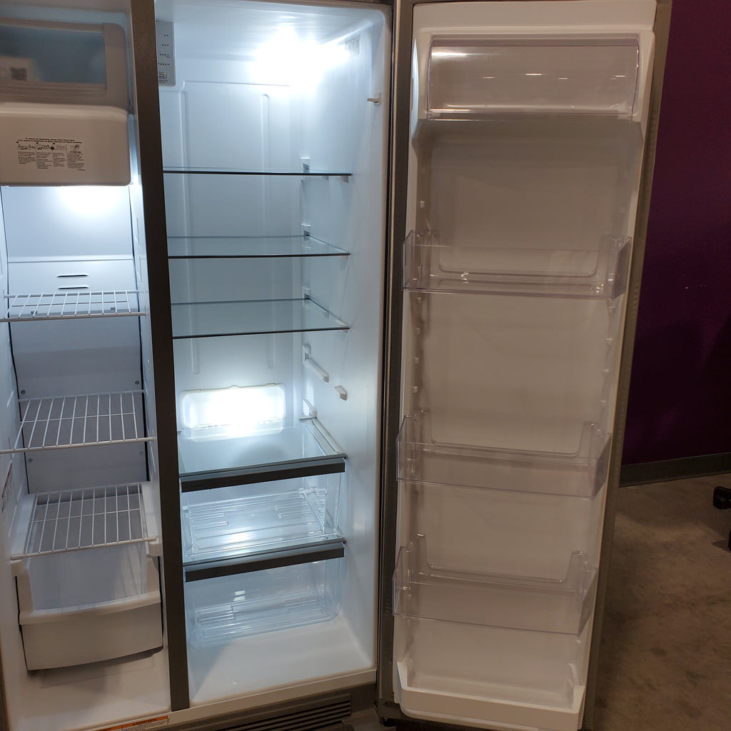 Whirlpool 24 cu ft Capacity Side By Side Refrigerator with Ice and Water Dispenser in Fingerprint Resistant Stainless Steel 22136SD346 - WRS315SDHZ - Scratch & Dent (Minor)