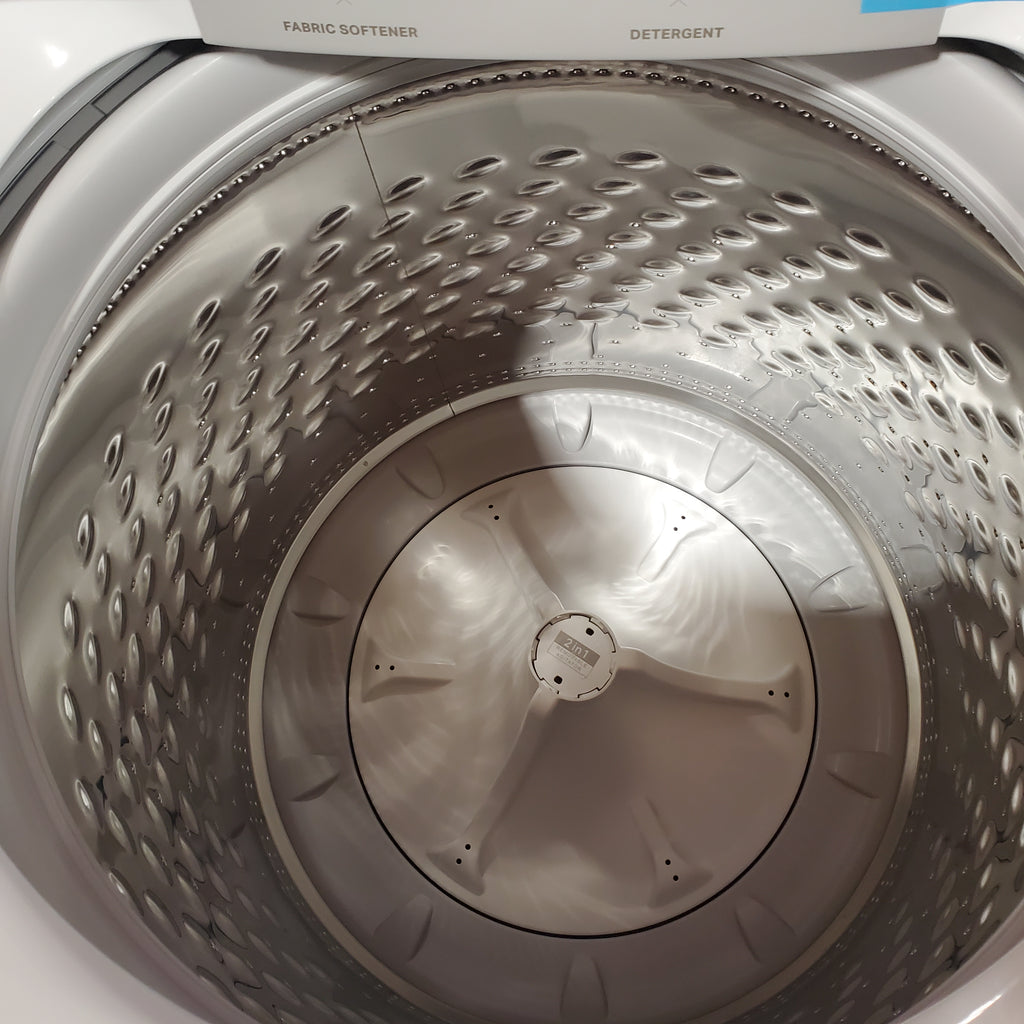 Whirlpool® 4.2–4.3 Cu. Ft. Top Load Washer with 2-in-1 Removable Agitator and Soft Close Glass Lid 22SD044 - WTW4307SW - Open Box