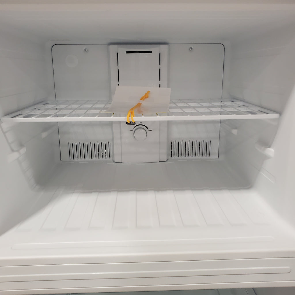 Vissani 18 cu. ft. Top Freezer Refrigerator in Stainless Steel, Garage Ready 25134SD453 - MDTF18SSR - Scratch & Dent (Minor)