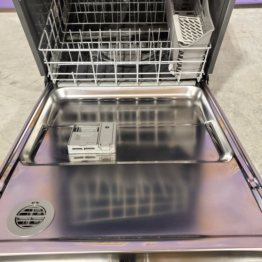 Whirlpool Built In Dishwasher with 55 dBA in Fingerprint Resistant Stainless Steel 25137SD718 - WDP540HAMZ - Open Box