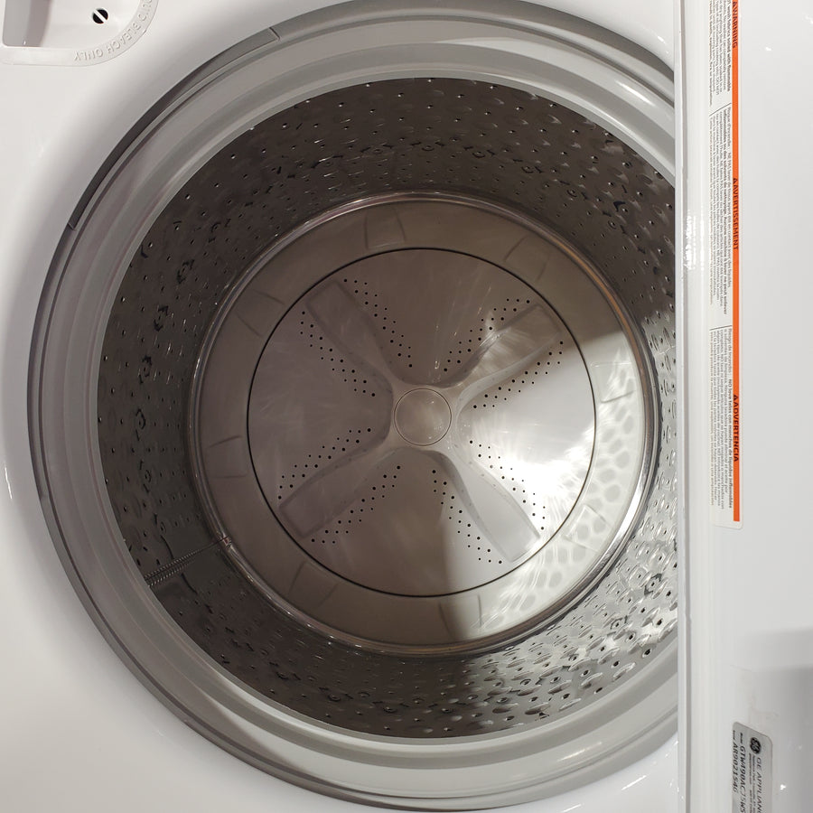 GE White Top Load 4.4 Cu. Ft. Washer with Stainless Steel Basket GTW490ACJWS - Scratch &Dent (Major) and GE White Electric 7.2 Cu. Ft. Dryer with Aluminized Alloy Drum 16253 - GTD45EASJWS - Scratch & Dent (Moderate)