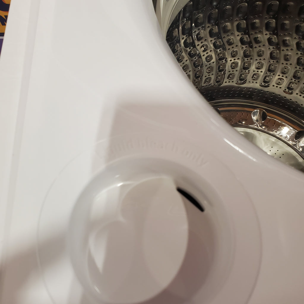 Samsung 5.0 cu. ft. Top Load Washing Machine with Active Water Jet 1CR04014 - WA50R5200AW - Certified Refurbished and Samsung White Smart Electric 7.4 Cu. Ft. Dryer with Sensor Dry and Steam Sanitize+ 16106 - DVE52A5500W - Scratch & Dent (Minor)