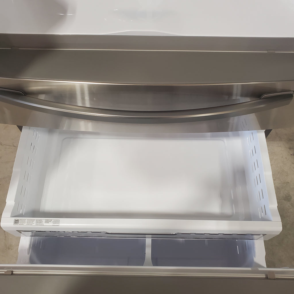 Pictures of Fingerprint-Resistant Stainless Steel ENERGY STAR Samsung 28 cu. ft. 4 Door French Door Refrigerator with FlexZone Drawer RF28R7201SR - Scratch & Dent - Minor - Neu Appliance Outlet - Discount Appliance Outlet in Austin, Tx