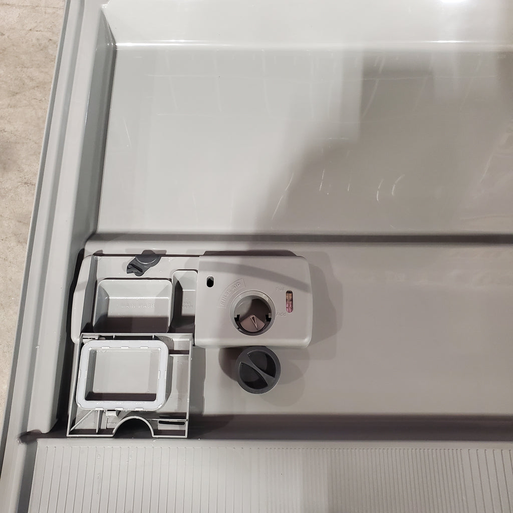 Pictures of Frigidaire Front Control Built In Dishwasher with 5-Level Wash System in Stainless Steel 20SD125 - FDPC4221AS - Scratch & Dent (Moderate) - Neu Appliance Outlet - Discount Appliance Outlet in Austin, Tx