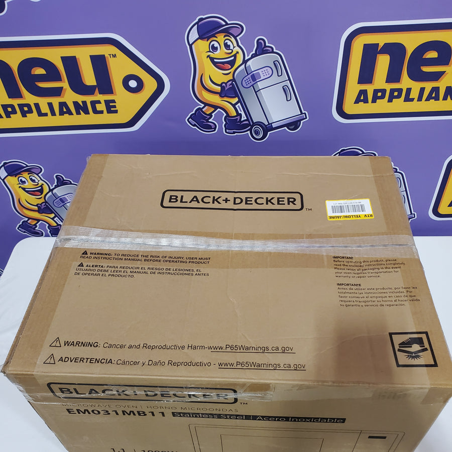 BLACK+DECKER 1.1-cu ft 1000-Watt Countertop Microwave in Black EM031MB11 - New in Box
