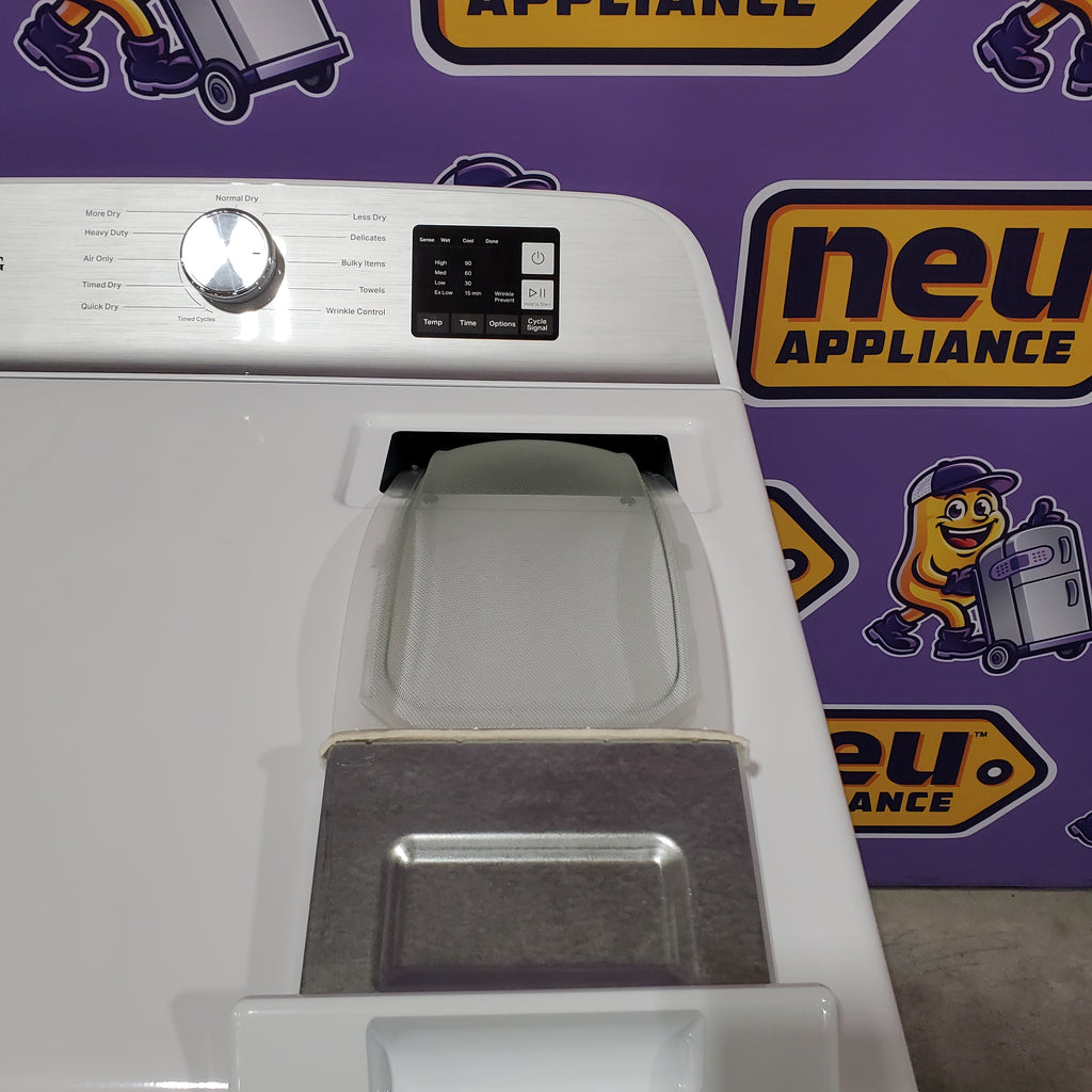 Maytag Top Load 4.8 cu ft Washer with Deep Fill and Slow-Close Glass Lid MVW6200KW - Scratch & Dent (Minor) and Maytag 7.0 cu ft Electric Dryer with Moisture Sensing and Quick Dry Cycle 16194 - MED6200KW - Scratch & Dent (Minor)