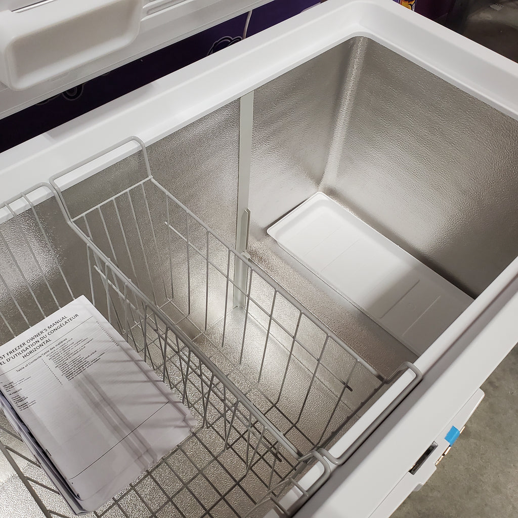 Pictures of Maytag 16 cu. ft. Chest Freezer in White 30131SD53 - MZC5216LW - Open Box - Neu Appliance Outlet - Discount Appliance Outlet in Austin, Tx