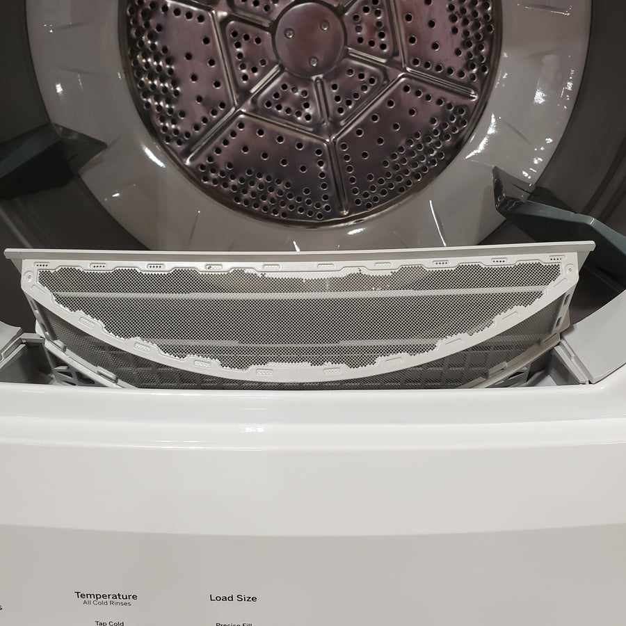 GE Unitized Spacemaker® 3.8 cu. ft. Capacity Washer with Stainless Steel Basket and 5.9 cu. ft. Capacity Gas Dryer 22133SD177 - GUD27GSSMWW - Scratch & Dent (Minor)