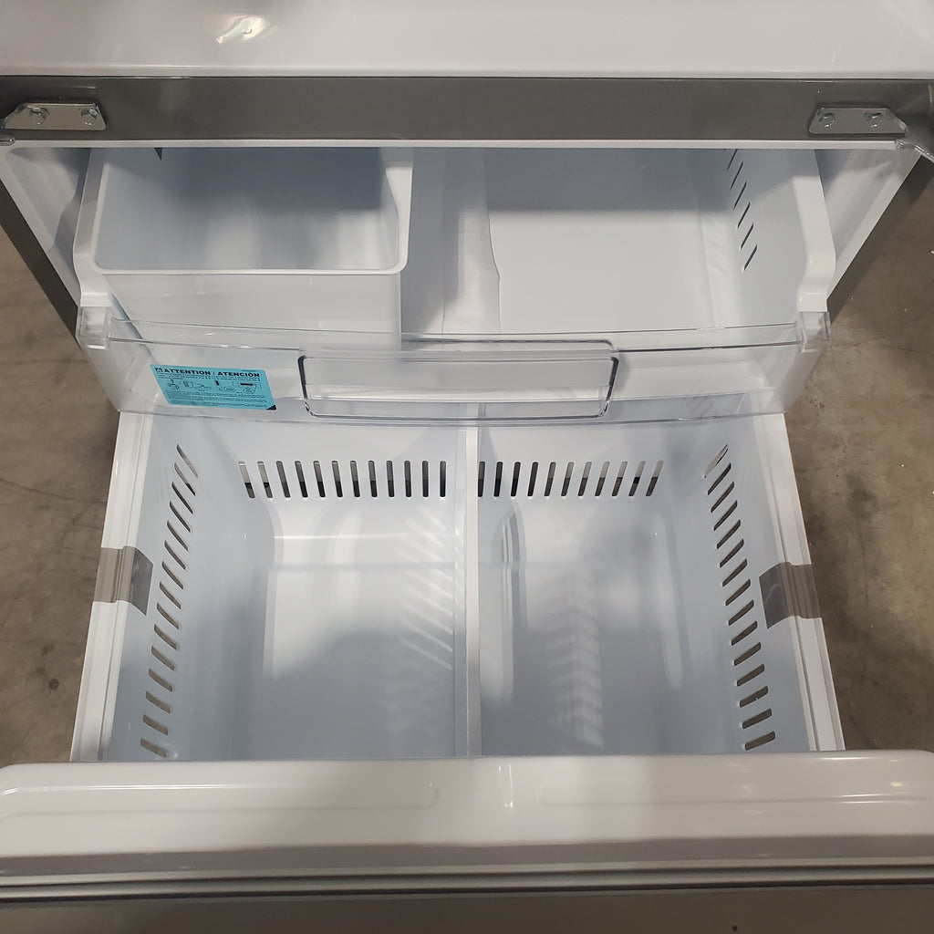 LG 22 cu. ft. 30-inch Wide French Door Refrigerator in Stainless Steel 3SD922 - LFCS22520S - Scratch & Dent (Minor)