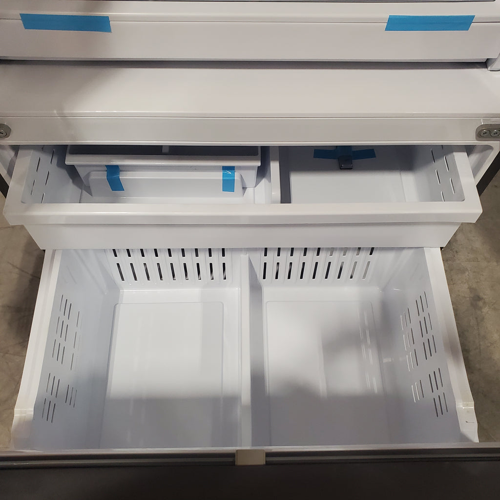 Pictures of Samsung 31.5-cu ft 3-Door ENERGY STAR Smart French Door Refrigerator with Dual Ice Maker in Stainless Steel RF32CG5300SR - Scratch & Dent (Minor) - Neu Appliance Outlet - Discount Appliance Outlet in Austin, Tx