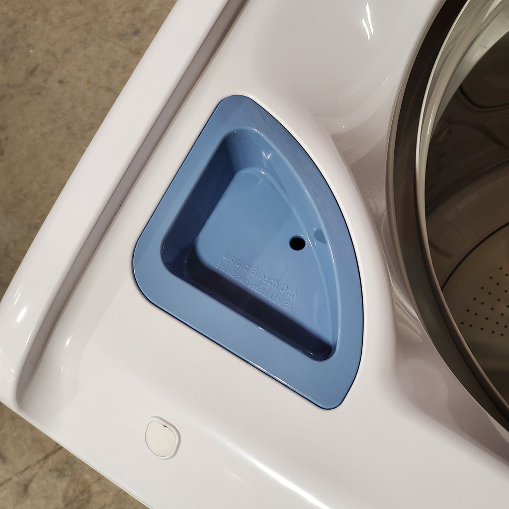 Pictures of Samsung 4.4 cu. ft. Top Load Washer with ActiveWave™ Agitator and Soft-Close Lid in White WA44A3205AW Open Box and Samsung 7.2 cu. ft. Gas Dryer with Sensor Dry in White DVG45T3200W - Scratch & Dent (Minor) - Neu Appliance Outlet - Discount Appliance Outlet in Austin, Tx