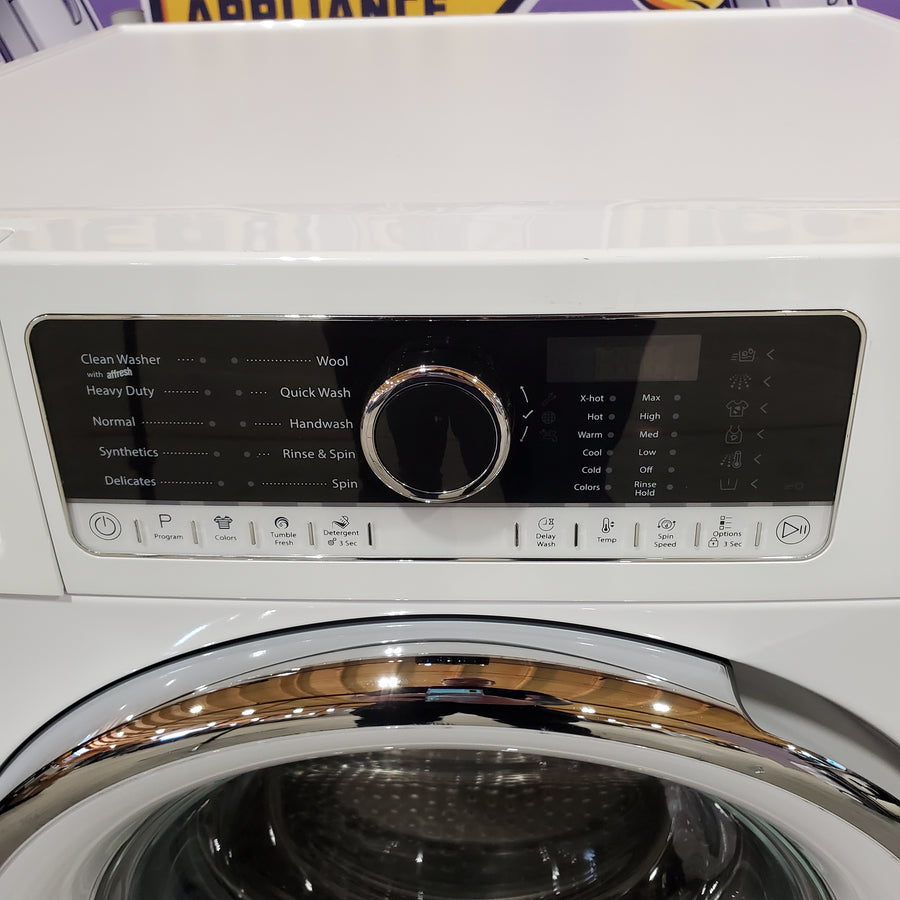 Whirlpool 2.3 Cu. Ft. High Efficiency Stackable Front Load Washer with Detergent Dosing Aid in White 31131SD42 - WFW5090JW - Scratch & Dent (Minor)
