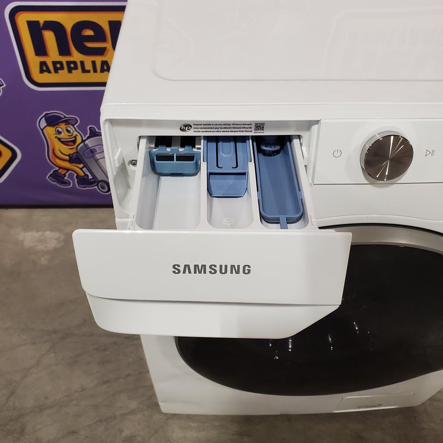 Samsung 24 in. 2.5 cu. ft. Compact Front Load Washer in White with AI Smart Dial and Super Speed Wash 251313SD1072 - WW25B6900AW - Scratch & Dent (Major)