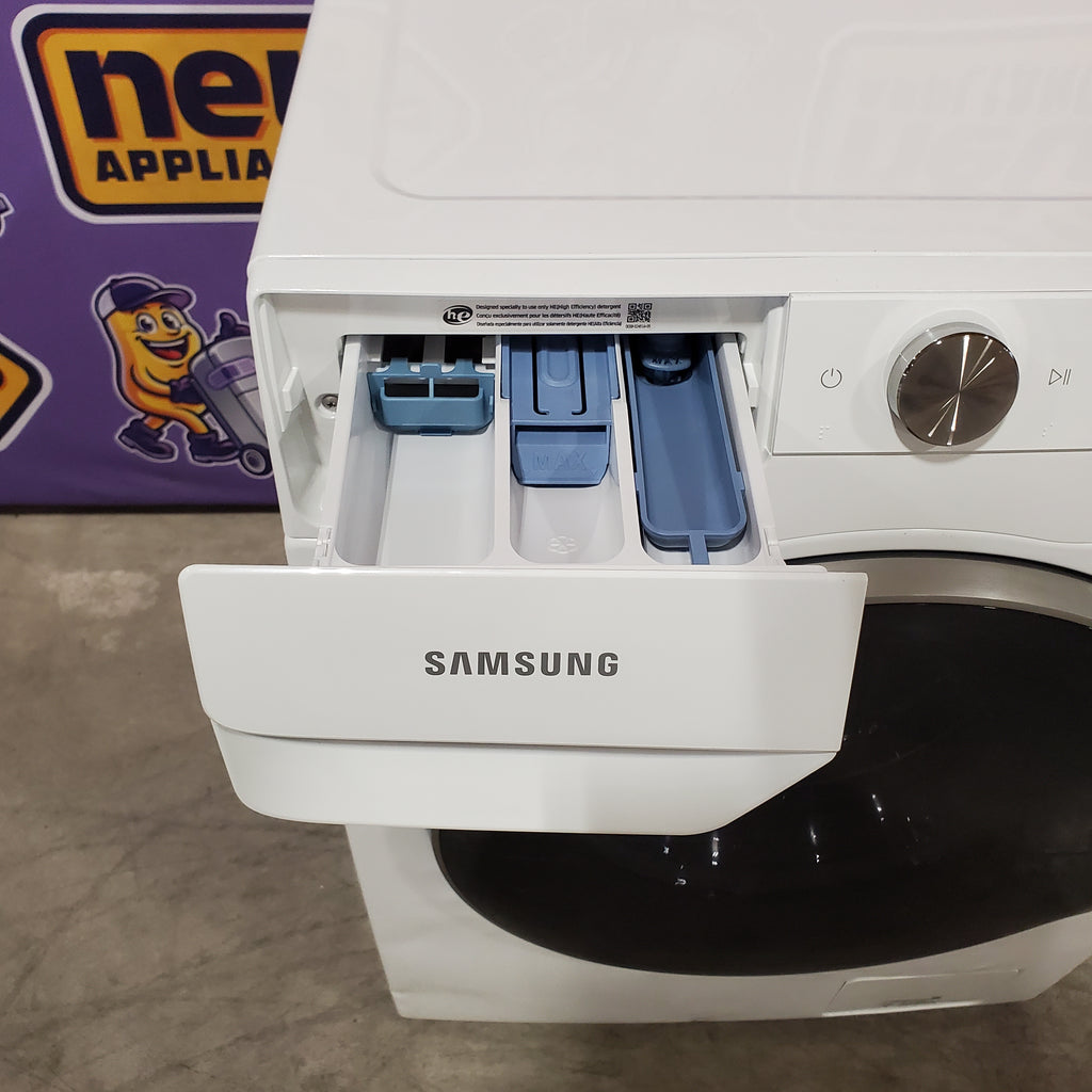 Pictures of Samsung 24 in. 2.5 cu. ft. Compact Front Load Washer in White with AI Smart Dial and Super Speed Wash 251313SD1072 - WW25B6900AW - Scratch & Dent (Major) - Neu Appliance Outlet - Discount Appliance Outlet in Austin, Tx