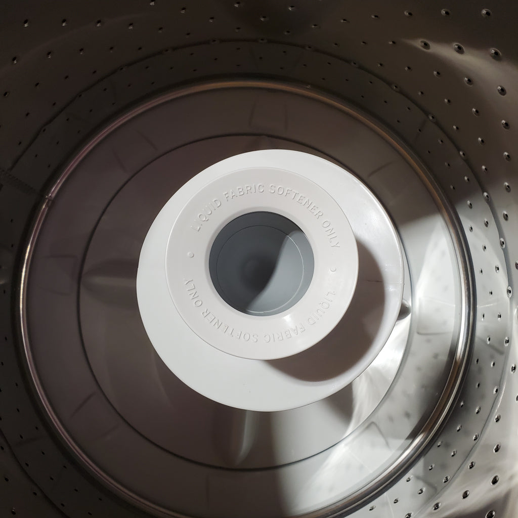 Pictures of Hotpoint® 4.0 cu. ft. Capacity Washer with Cold Plus and Water Level Control HTW265ASWWW - Scratch & Dent (Major) and Hotpoint 6.2 cu. ft. Capacity Electric Dryer with Up To 120 ft. Venting and Shallow Depth 16178 - HTX26EASWWW - Scratch & Dent (Minor) - Neu Appliance Outlet - Discount Appliance Outlet in Austin, Tx