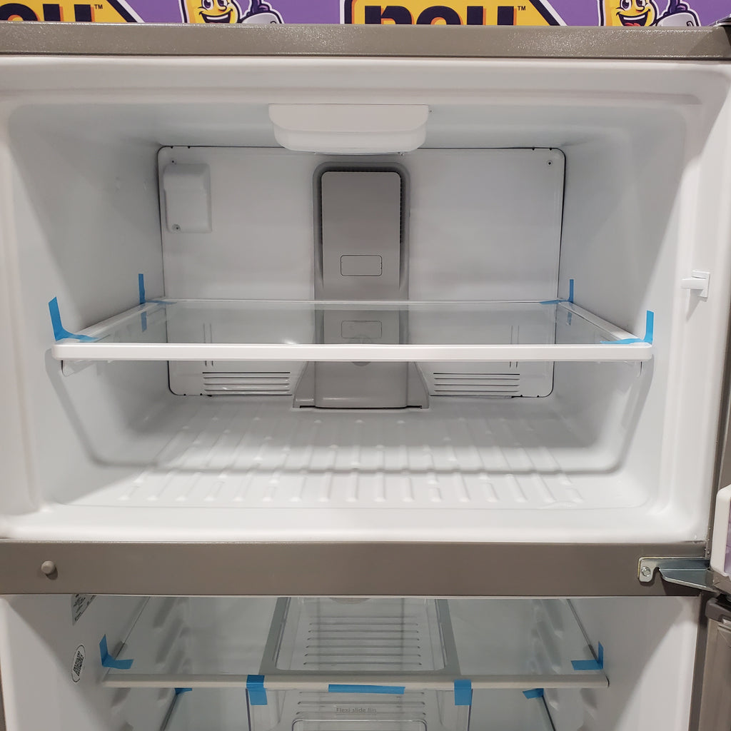 Pictures of Whirlpool Monochromatic Stainless Steel Top Freezer 33 Inch Wide 21 Cu. Ft. Refrigerator with LED Interior Lighting WRT511SZDM - Scratch and Dent (Minor) - Neu Appliance Outlet - Discount Appliance Outlet in Austin, Tx