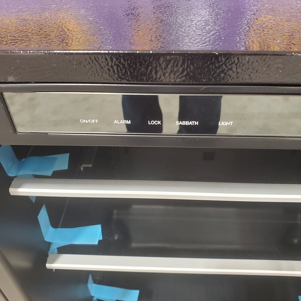 Pictures of Thermador Stainless Steel Under Counter 24 Inch Beverage Refrigerator with Glass Door and Adjustable LED Lighting T24UR915RS - Scratch and Dent (Moderate) - Neu Appliance Outlet - Discount Appliance Outlet in Austin, Tx