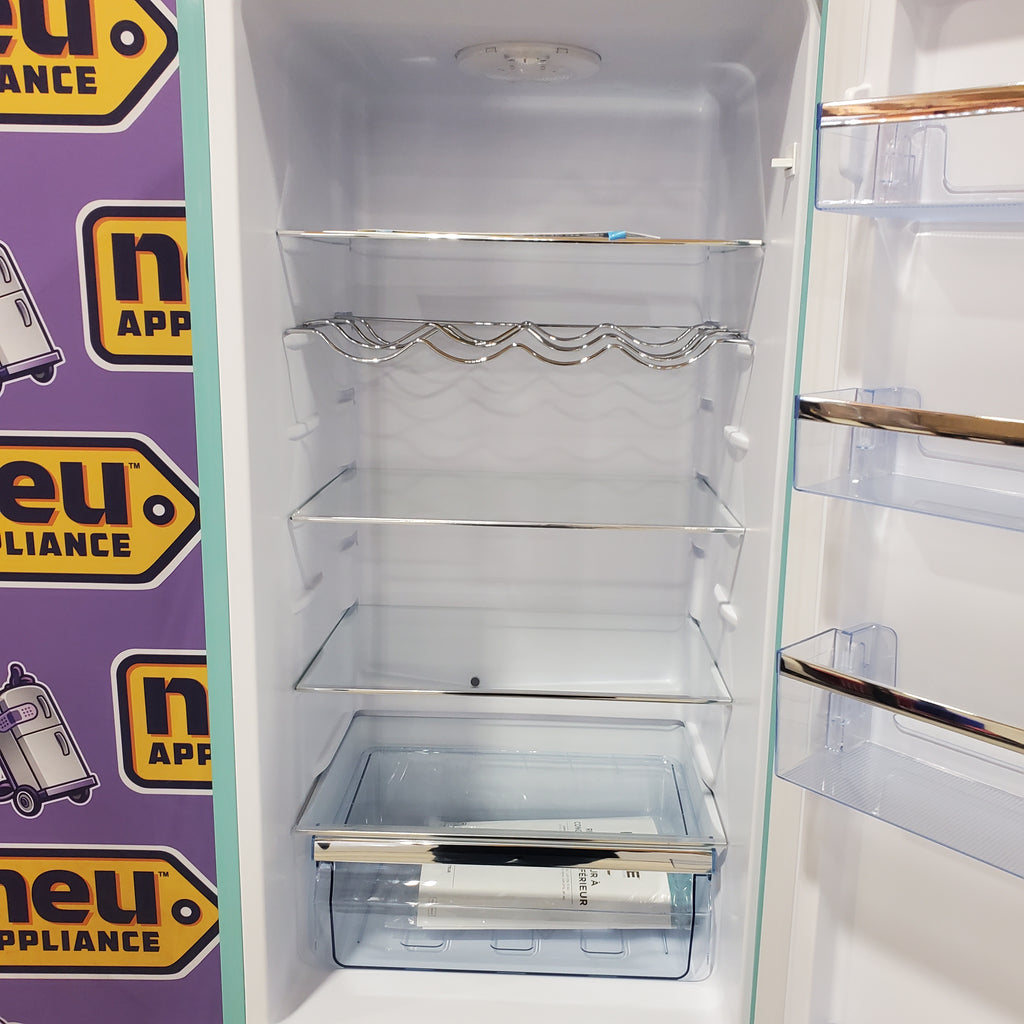 Unique 275 Litre White12/24 DC Refrigerator/Freezer 25133SD430 - UGP-275L - Scratch & Dent (Minor)