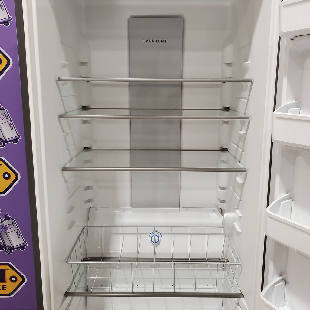 Pictures of Frigidaire 20 Cu. Ft. Garage Ready Upright Freezer in Carbon 20232SD613 - FRUF2020AN - Scratch & Dent (Minor) - Neu Appliance Outlet - Discount Appliance Outlet in Austin, Tx