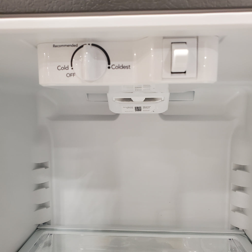 Pictures of Frigidaire 20 Cu. Ft. Garage Ready Top Freezer Refrigerator 20231SD250 - FFHT2045XS - Scratch & Dent (Moderate) - Neu Appliance Outlet - Discount Appliance Outlet in Austin, Tx