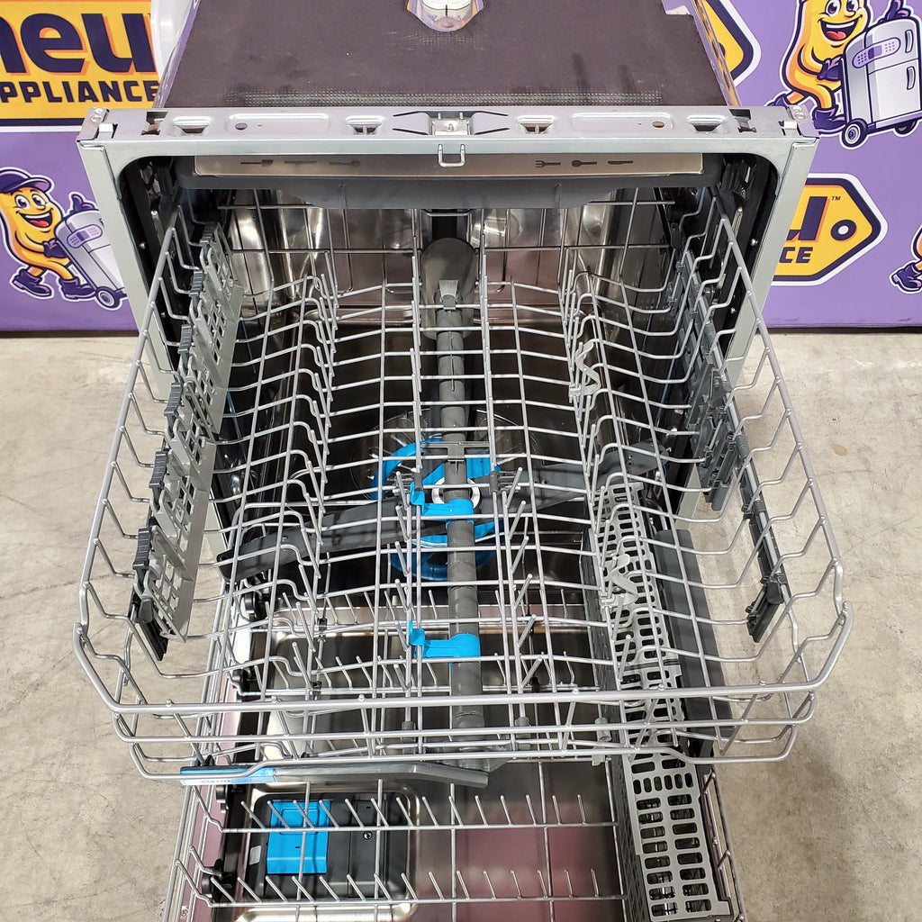 Pictures of Frigidaire Gallery 24 in. Smudge-Proof Stainless Steel ENERGY STAR Top Control Built In Dishwasher with Third Rack 22133SD171 - GDSH4715AF - Scratch & Dent (Minor) - Neu Appliance Outlet - Discount Appliance Outlet in Austin, Tx