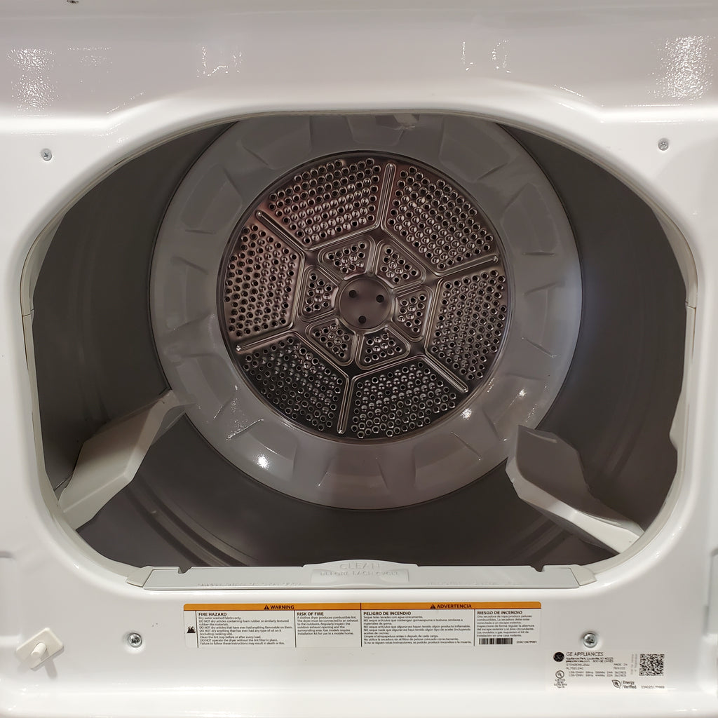 Pictures of GE White Top Load 4.0 Cu. Ft. Capacity Washer with Stainless Steel Wash Basket GTW325ASWWW - New in Box and GE White Electric 7.2 Cu. Ft. Dryer with Aluminized Alloy Drum 16211 - GTD42EASJWW - Certified Refurbished - Neu Appliance Outlet - Discount Appliance Outlet in Austin, Tx