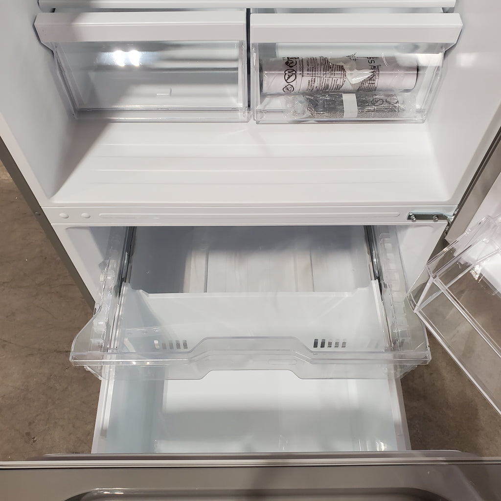 Vissani 18.7 cu. ft. Bottom Freezer Refrigerator in Stainless Steel 25138SD758 - MDBF18SS - Scratch & Dent (Moderate)