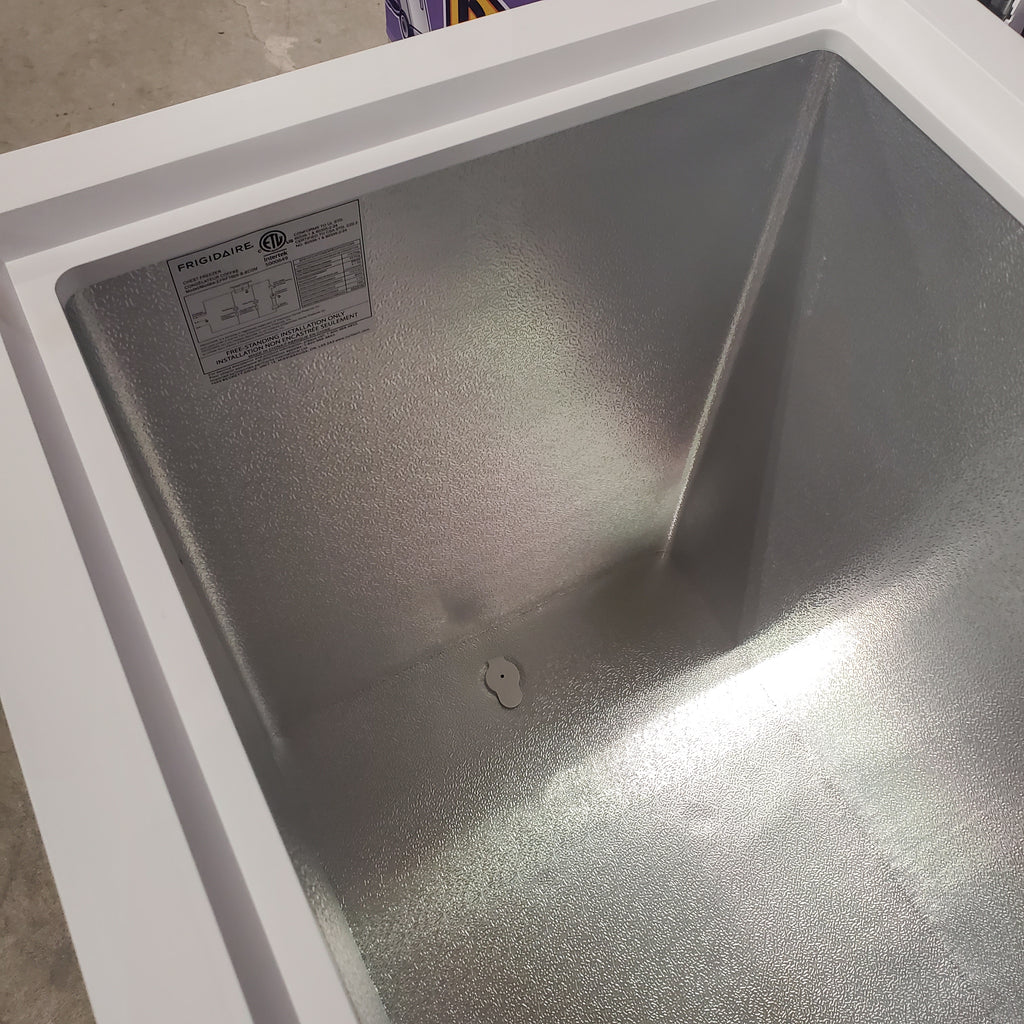 Pictures of Frigidaire 43.94 in. 10 cu. ft. Manual Defrost Chest Freezer in White Garage Ready 26CR007 - EFRF1005 - Scratch & Dent (Minor) - Neu Appliance Outlet - Discount Appliance Outlet in Austin, Tx