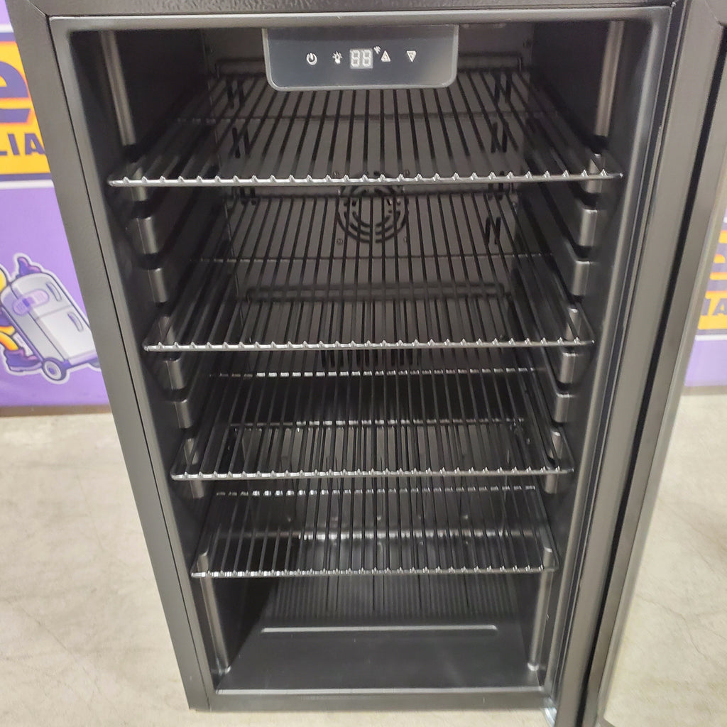 SIMZLIFE 17.7 in.W Single Zone 130-Cans Freestanding Beverage Refrigerator Cooler in Black, Reversible Door BR008-110SH