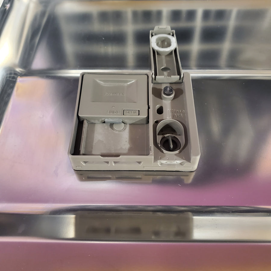 Whirlpool Built In Dishwasher with 55 dBA in Fingerprint Resistant Stainless Steel WDP540HAMZ - Scratch & Dent (Major)