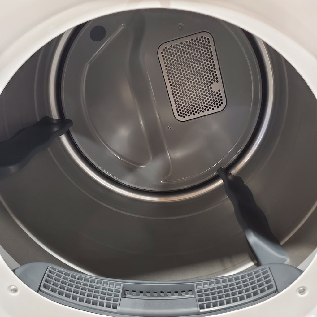 GE ENERGY STAR 7.8 cu. ft. Smart Frontload Electric Dryer with Sensor Dry 22131SD85 - GFD55ESSNWW - Scratch & Dent (Minor)