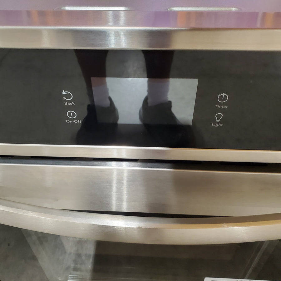 Frigidaire 27 inch Single Electric Wall Oven Single-fan and Self-cleaning in Stainless Steel FCWS2727AS - Open Box