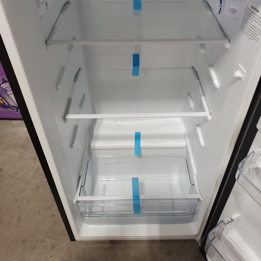 Vissani 7.1 cu. ft. Top Freezer Refrigerator with Adjustable Shelf in Stainless Steel Scratch & Dent (Moderate)