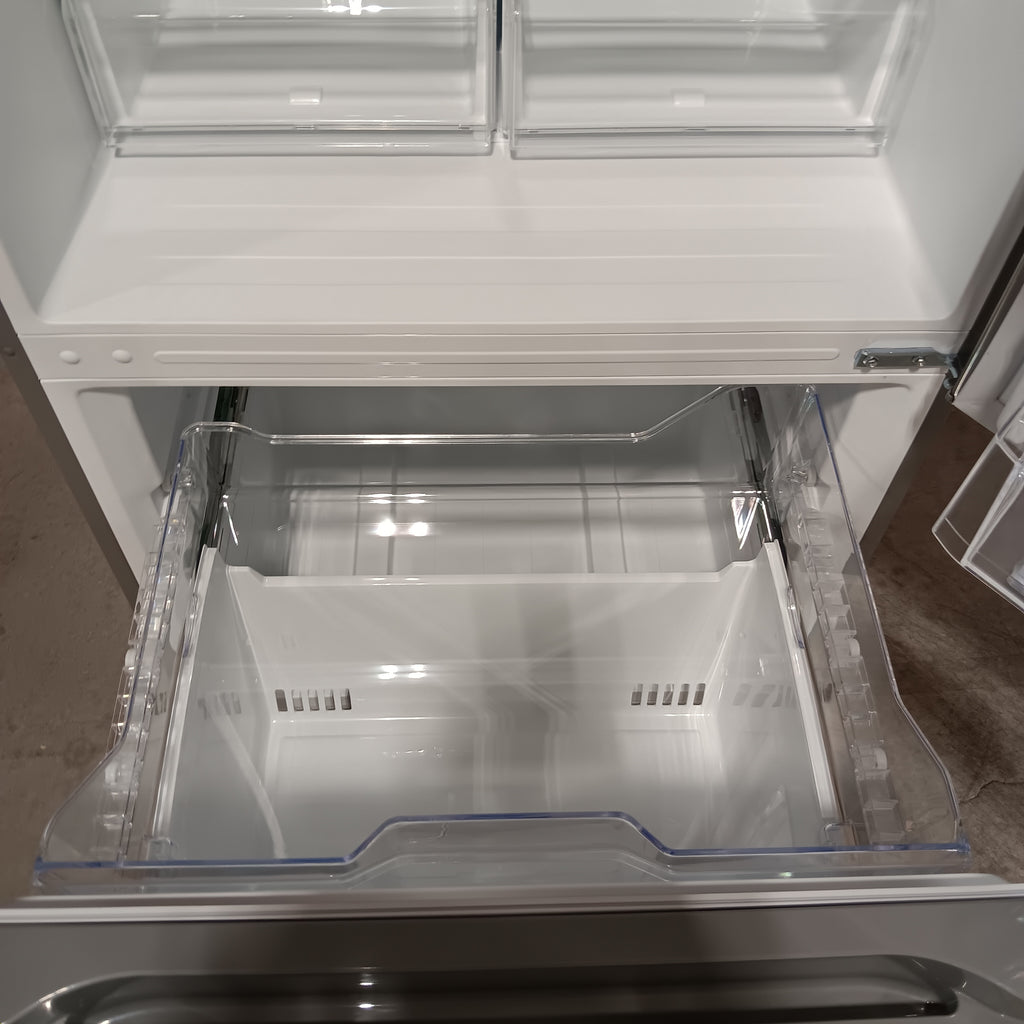 Pictures of Vissani 18.7 cu. ft. Bottom Freezer Refrigerator in Stainless Steel 25CR175 - MDBF18SS - Scratch & Dent - Minor - Neu Appliance Outlet - Discount Appliance Outlet in Austin, Tx