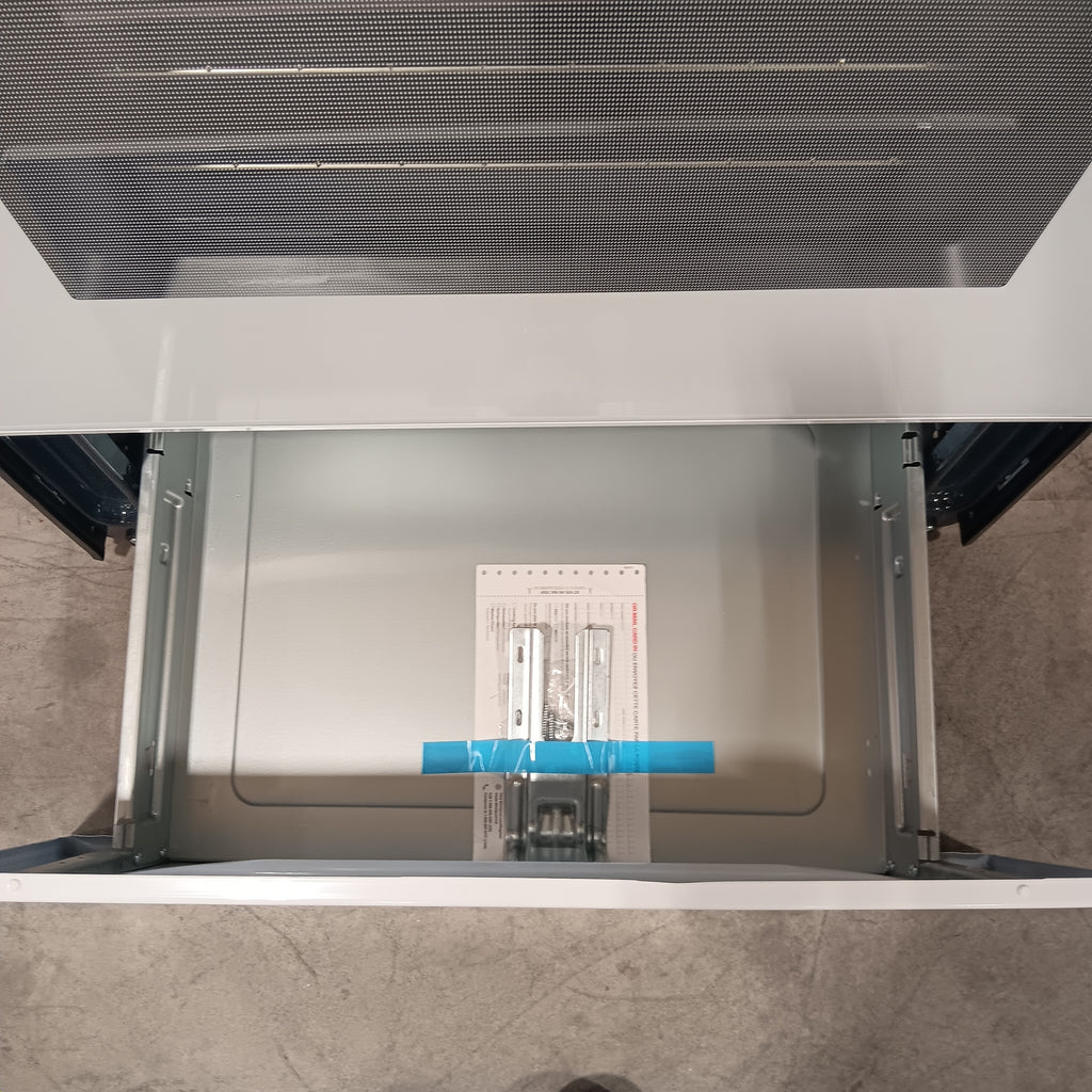 Pictures of Whirlpool White 4.8 cu. ft. Electric Range with Keep Warm setting and Control Lock Mode - Open Box - Neu Appliance Outlet - Discount Appliance Outlet in Austin, Tx