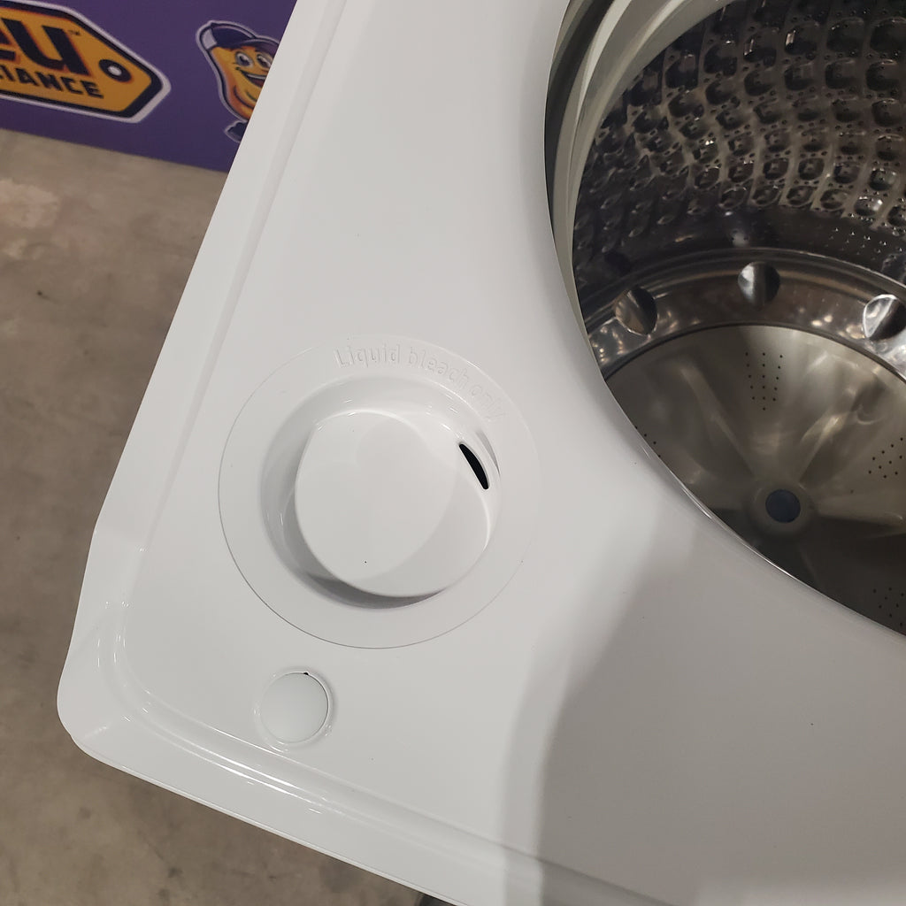 Pictures of Samsung White Top Load 5.0 Cu. Ft. Washer with Active Water Jet WA50R5200AW - Certified Refurbished and Samsung White Electric 7.4 Cu. Ft. Dryer with Sensor Dry DVE50R5200W - Scratch and Dent (Minor) - Neu Appliance Outlet - Discount Appliance Outlet in Austin, Tx