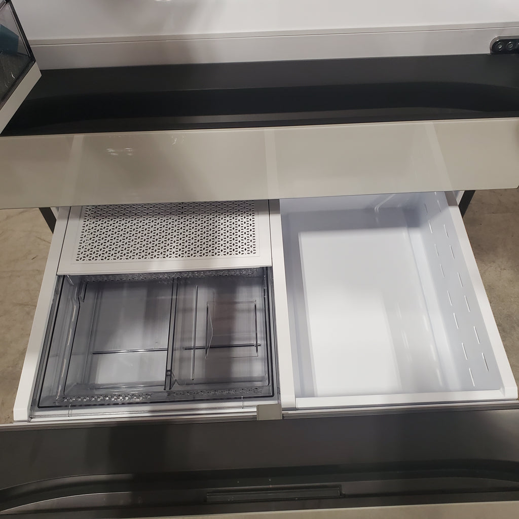 Samsung Bespoke 29 cu ft. 4-Door Standard Depth French Door Smart Refrigerator with Beverage Center Auto Fill Pitcher and Dual Ice Maker with Ice Bites™ in White Glass 3SD656 - RF29BB86004MAA - Open Box