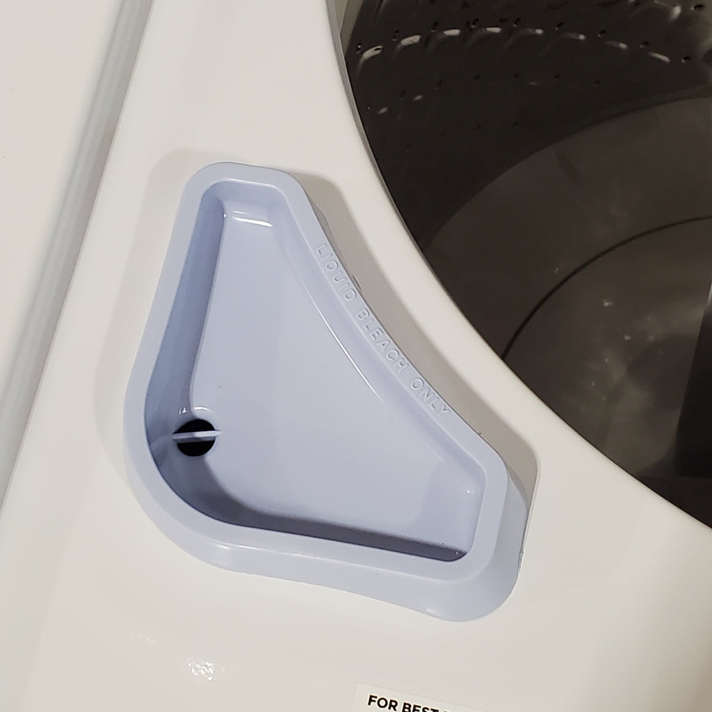 Pictures of Frigidaire Electric Washer/Dryer Laundry Center - 3.9 Cu. Ft Washer and 5.5 Cu. Ft. Dryer FLCE7522AW - Scratch & Dent (Minor) - Neu Appliance Outlet - Discount Appliance Outlet in Austin, Tx