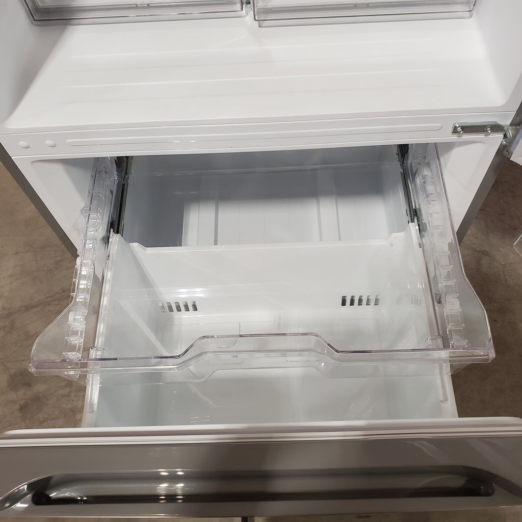 Pictures of Midea 18.7 cu. ft. Garage Ready Bottom-Freezer Refrigerator in Stainless Steel 30134SD208 - MRB19B7AST - Scratch & Dent (Major) - Neu Appliance Outlet - Discount Appliance Outlet in Austin, Tx