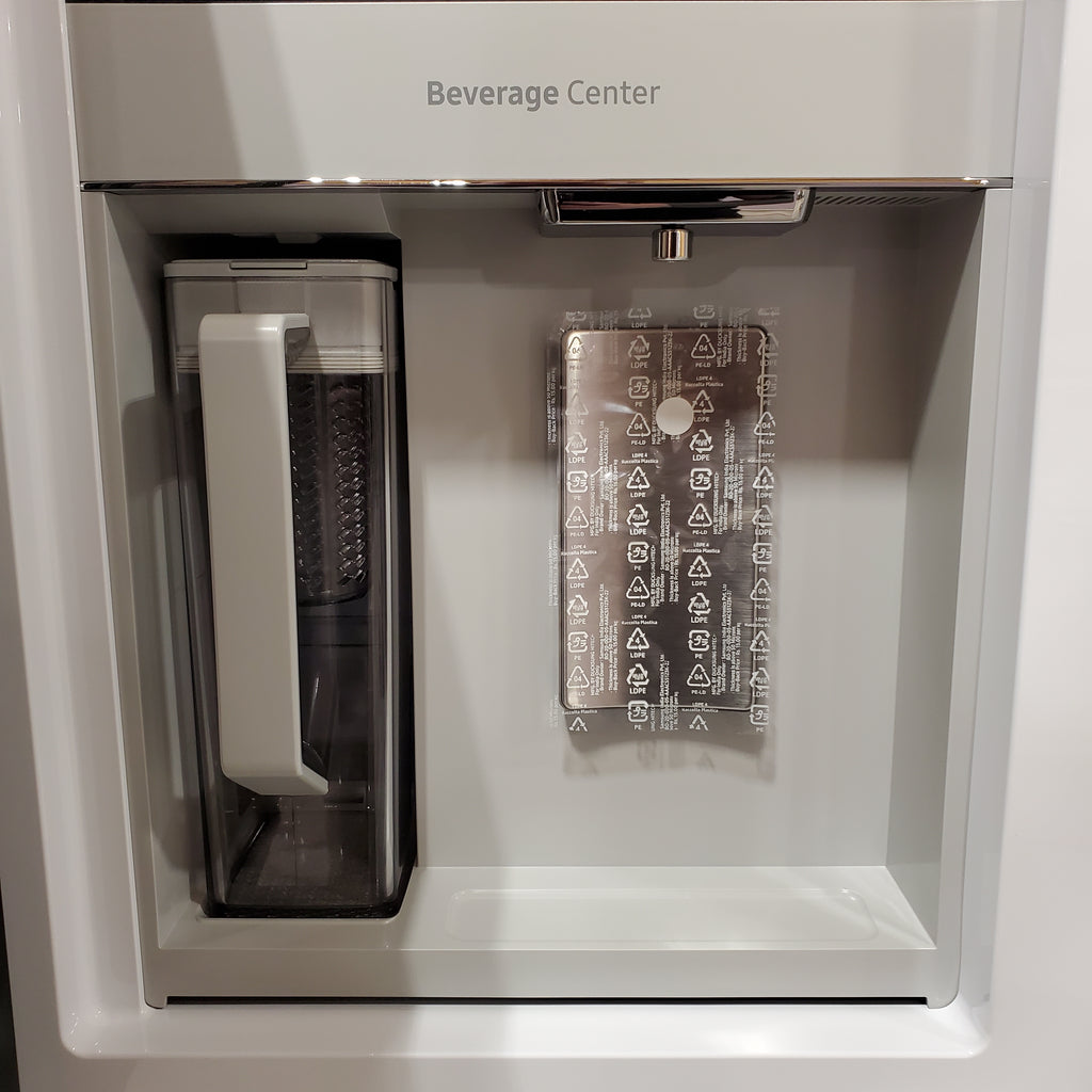 Samsung Bespoke AI 4-Door French Door 30132SD54 - RF23BB860012 - Scratch & Dent (Moderate)