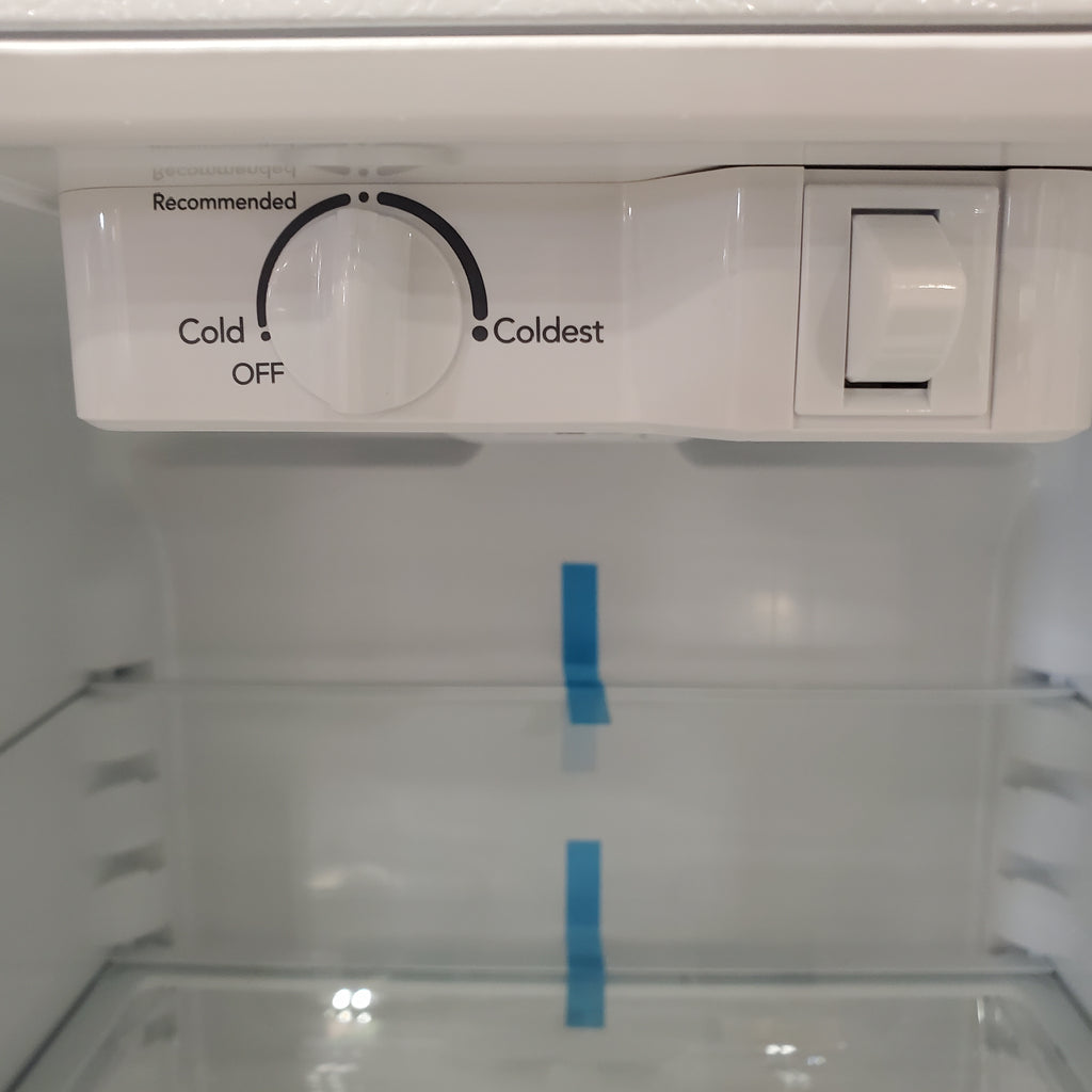 Pictures of Frigidaire 20 Cu. Ft. Garage Ready Top Freezer Refrigerator in White With Ice Maker Installed FFTR2045VW - Scratch & Dent (Minor) - Neu Appliance Outlet - Discount Appliance Outlet in Austin, Tx