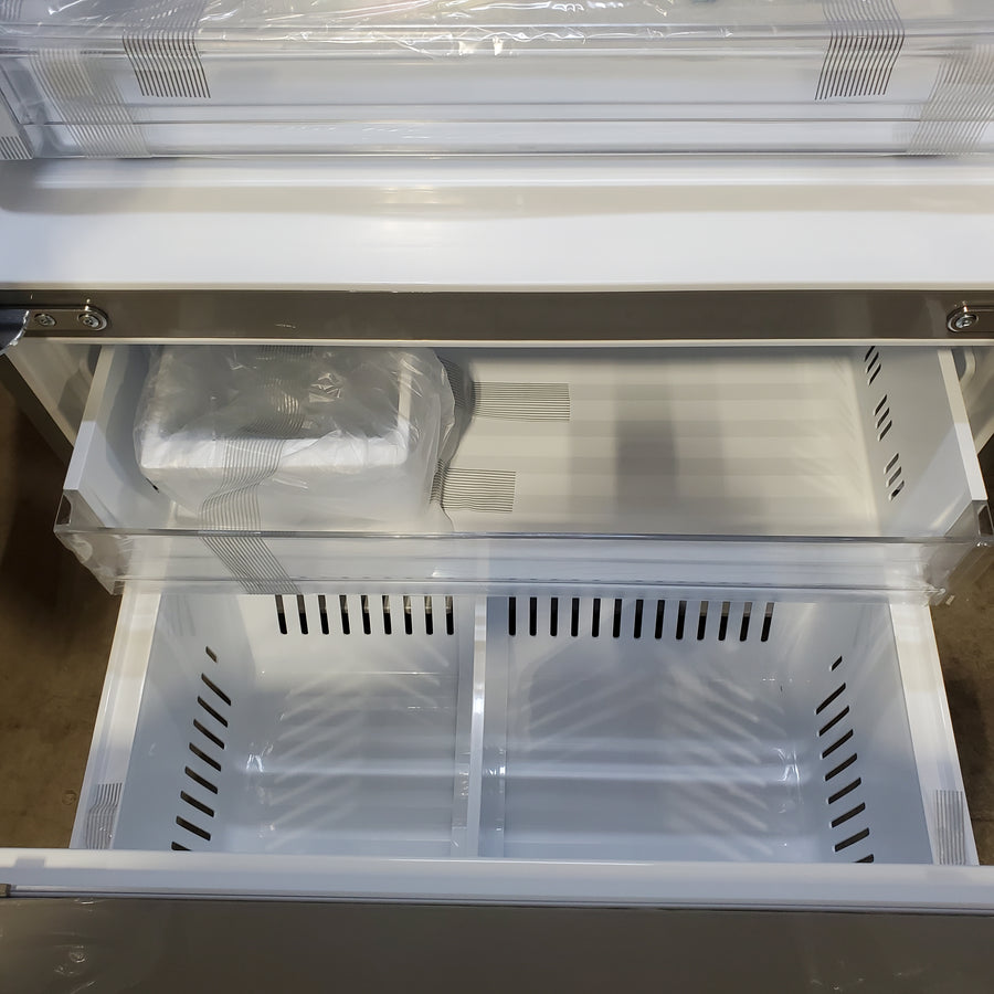 LG 27 cu. ft. Smart Counter-Depth MAX™ French Door Refrigerator with Linear Cooling™ and Internal Water Dispenser LRFLC2706S - New in Box